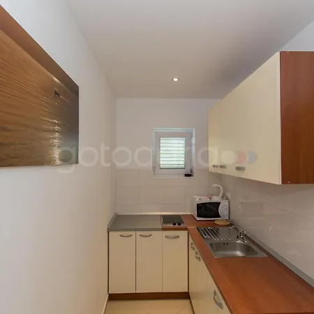 Beachview Apt Dragienne With Free Parking Apartmán *