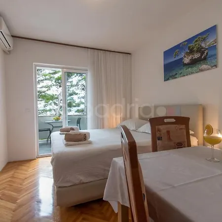 Apartment Beachview Apt Dragienne With Free Parking Brela