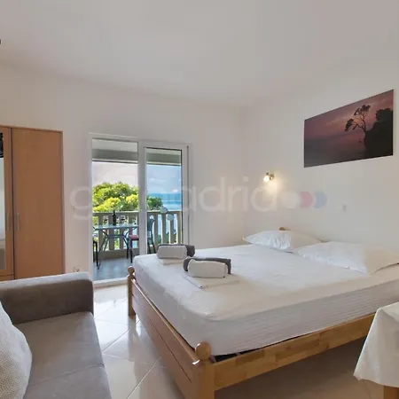Apartment Beachview Apt Dragienne With Free Parking Brela