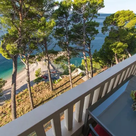 Beachview Apt Dragienne With Free Parking