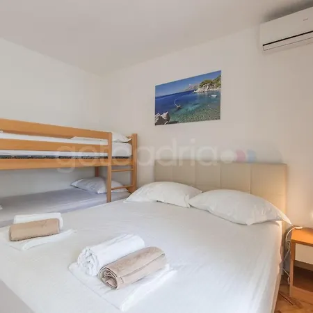 Beachview Apt Dragienne With Free Parking Brela